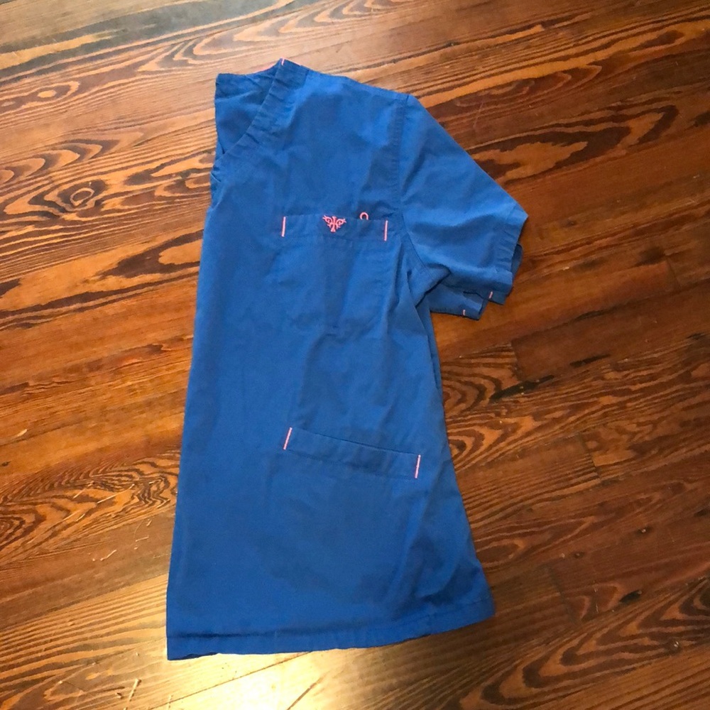 Med Couture Size XL Royal/Pink Top Only!